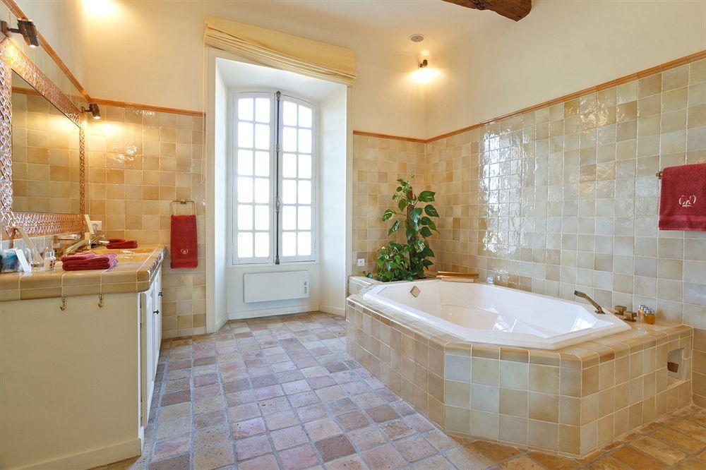 Chateau Les Crostes Lorgues Exterior foto