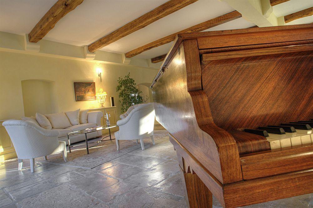 Chateau Les Crostes Lorgues Exterior foto
